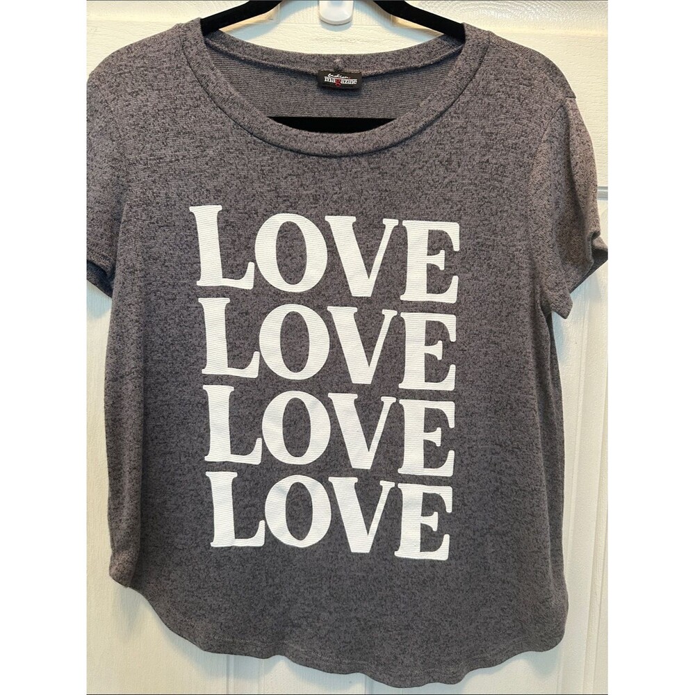 Fashion Magazine Gray Short Sleeve Tee with White "LOVE" Print
